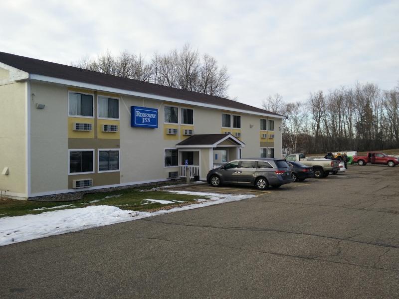 Super 8 By Wyndham Chisago Hotel 2*